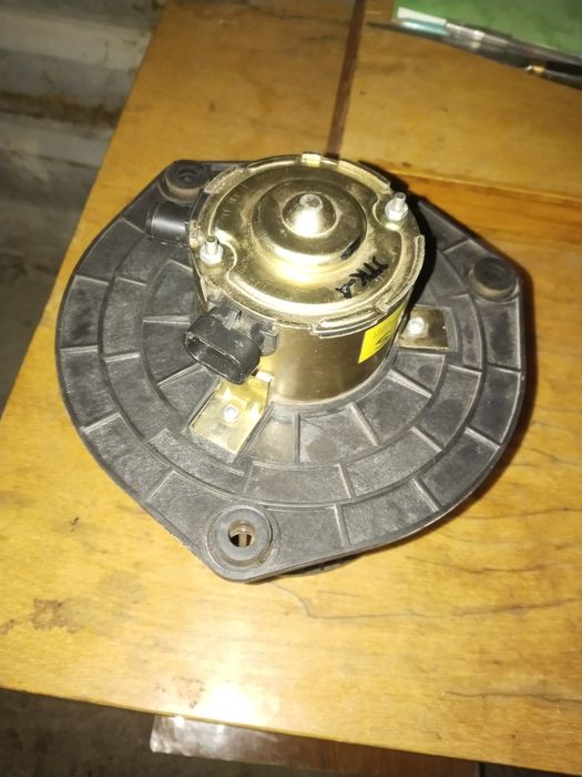 Вентилятор печки калина приора б/у