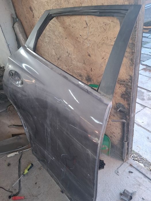 Дверь задняя омода с5