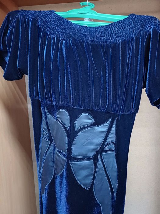 Продается брендовое платье