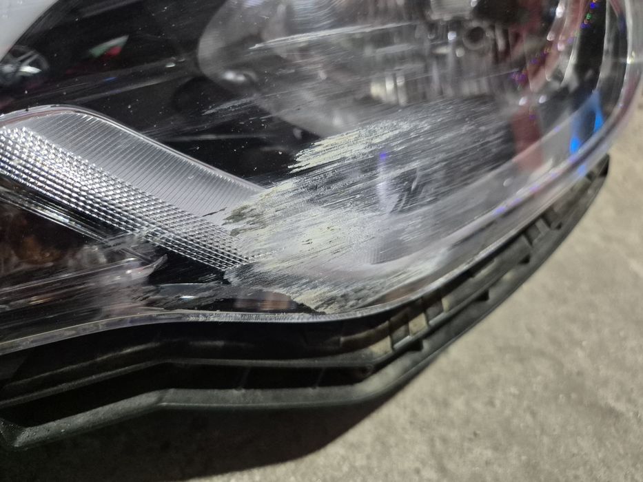 Ляв фар Hyundai I20 Хюндай И20 фарове