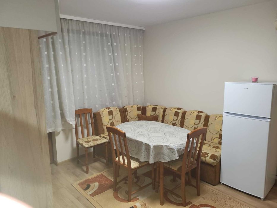 Дава под наем етаж от къща в гр. Килифарево