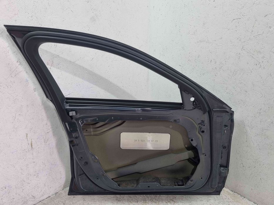 Usa stanga fata Mercedes Clasa C (W205) [Fabr 2014-prezent] 755 Gri Te