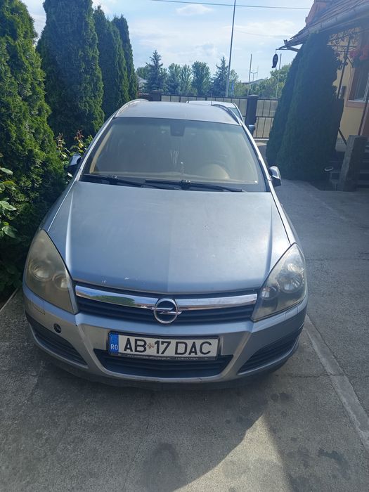 Se vinde Opel Astra H(motor blocat)