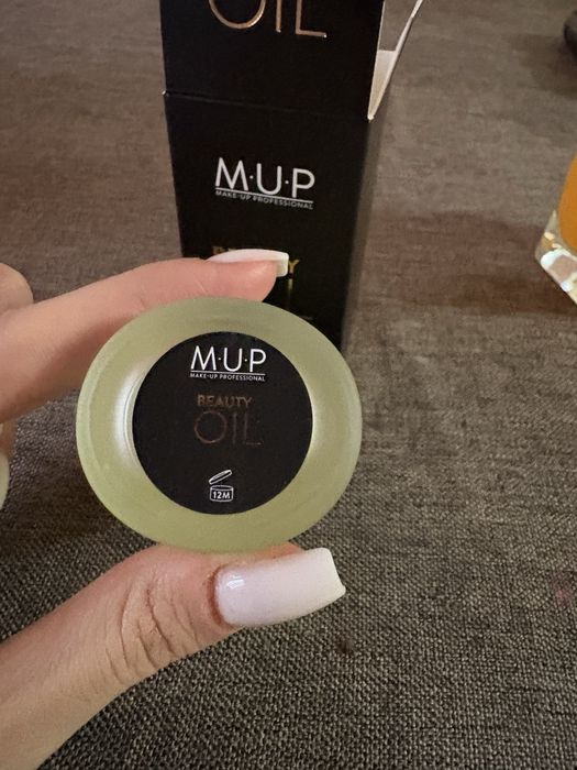 Baza de machiaj Alix Avien