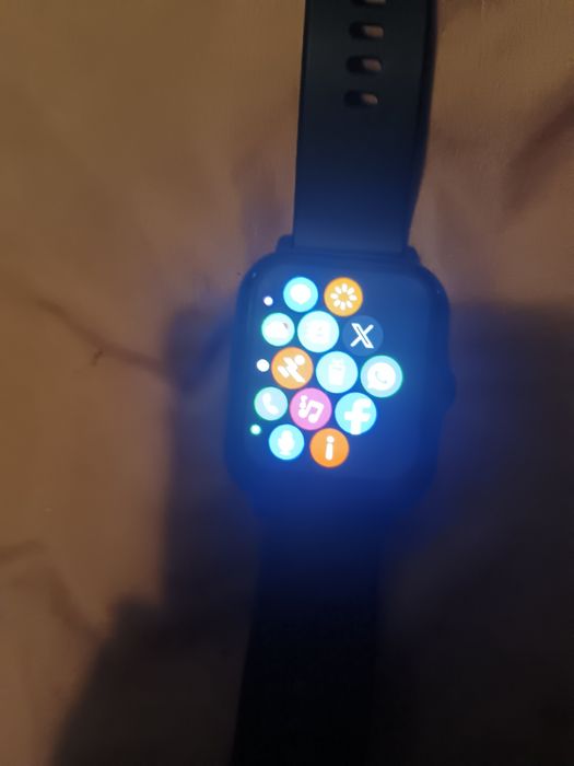 Ceas smartwatch – apeluri, notificari, joc, compatibil Android si iPhone