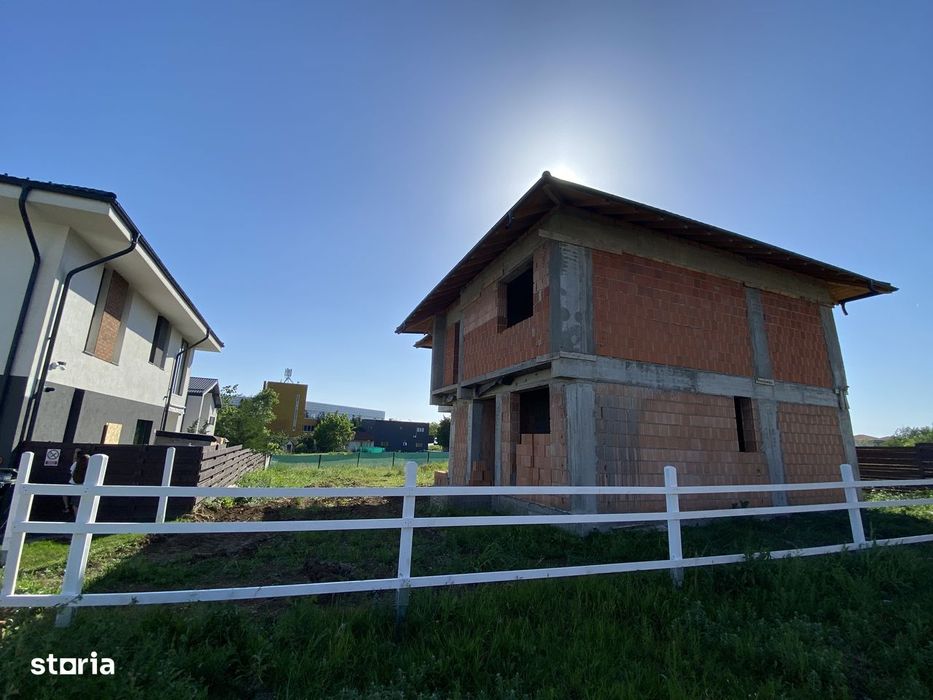 Casa noua cu 5 camere in Paradisul Verde, teren 490-630mp