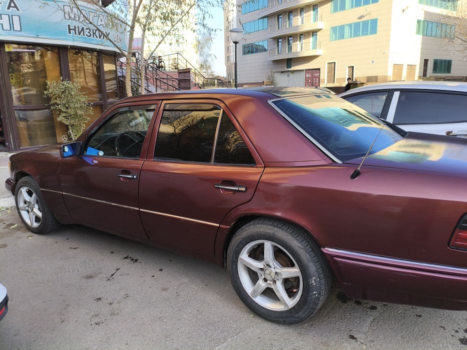 Продам Мерседес w124 . Японец 1994 год