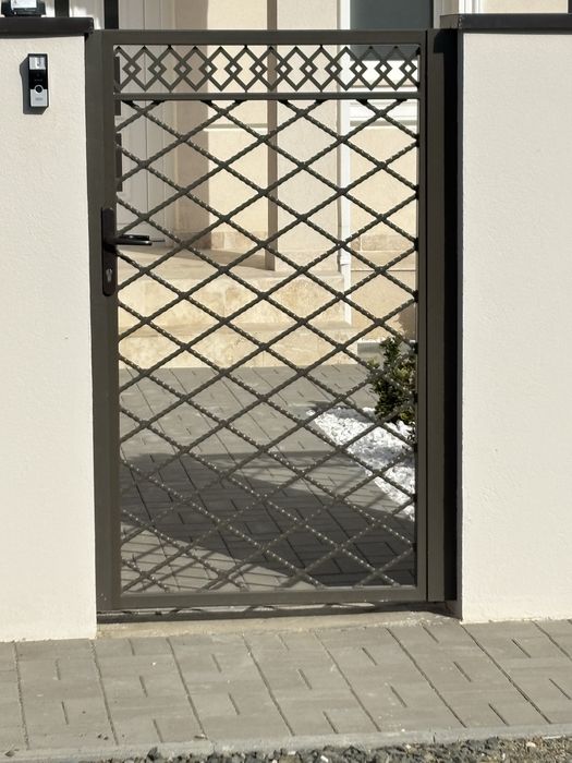 Firma. Porti ,garduri, scari.Firma