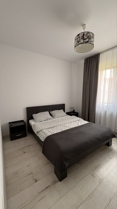 Inchiriez apartament cu 2 camere