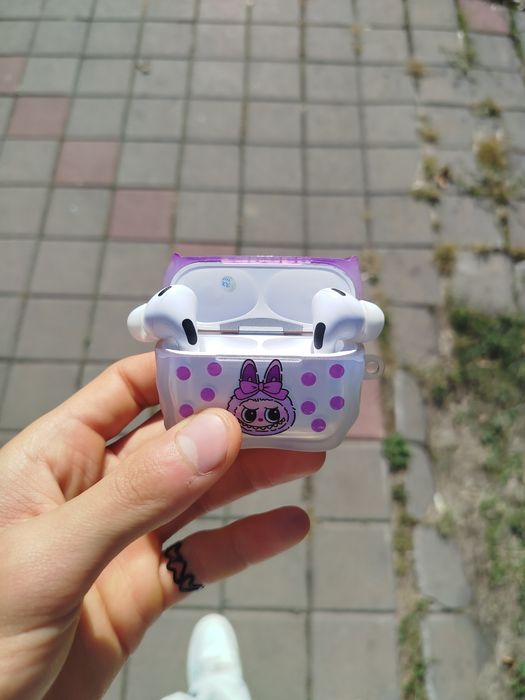 AirPods в хорошем состоянии