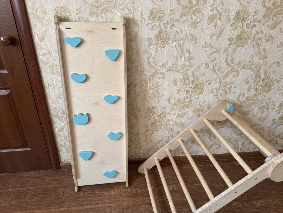 Лестница пиклера и горка скалодром