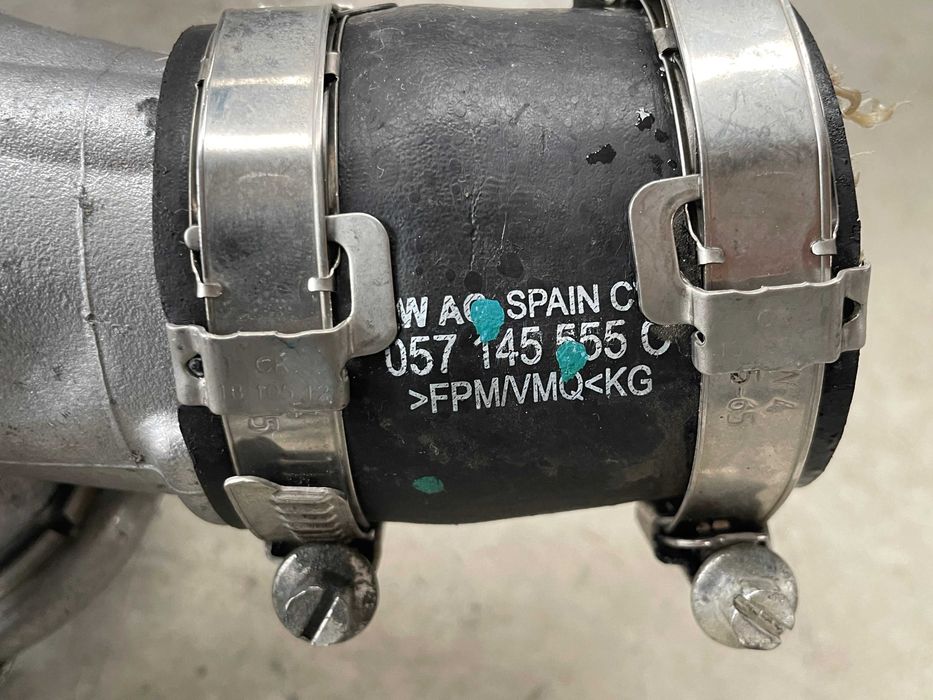 tubulatura admisie aer Vw - Audi cod 057145673K - 057145555C