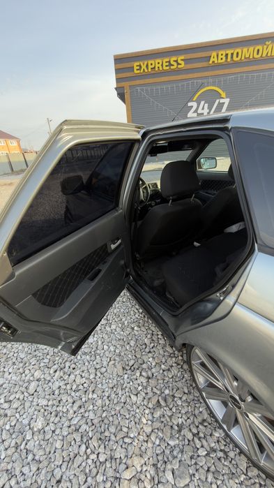 Приора продам 2172