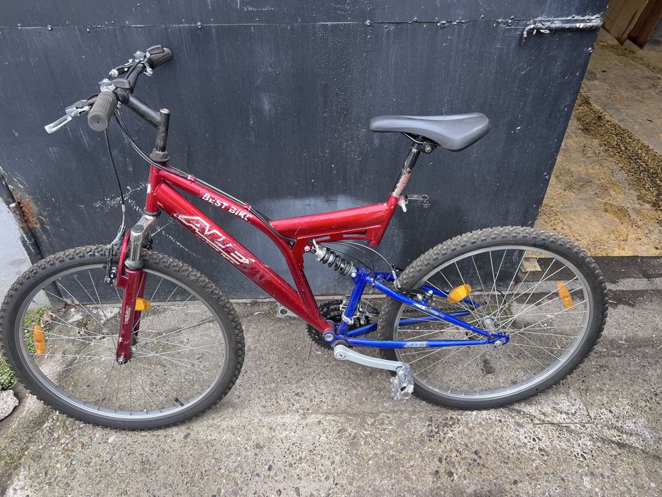 Vând bicicletă 27.5’, anvelope noi, camere noi, frâne complete noi, șa nouă