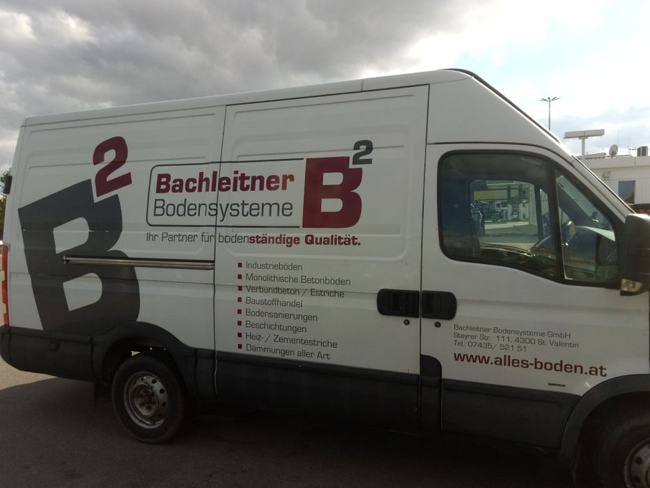 Транспортни услуги ,хамалски услуги,