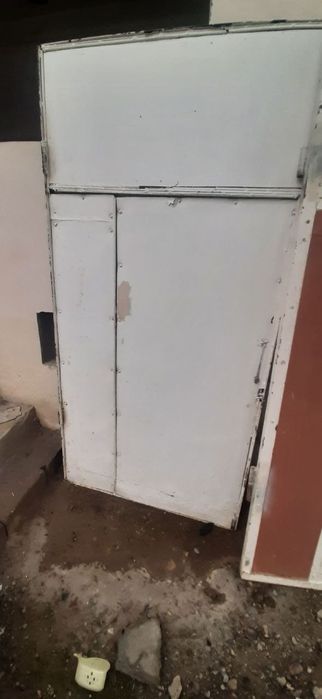 Дарвоза сотилади