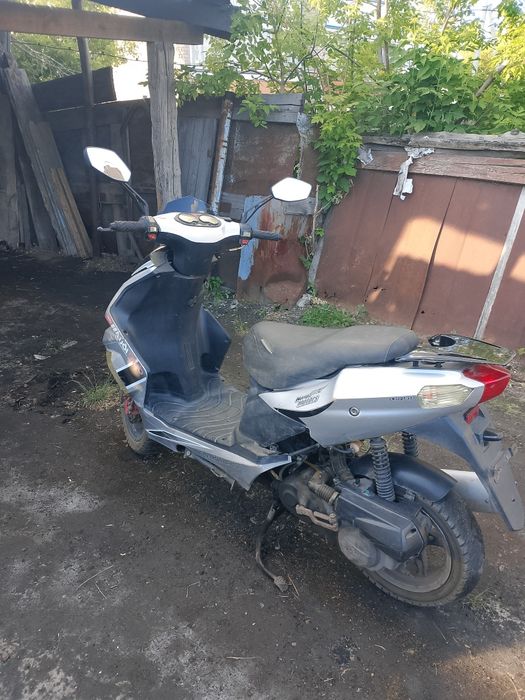 Продажа скутера 80 кубов
