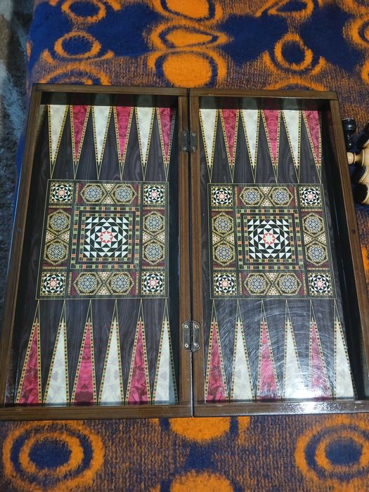 Сирийски Шах и табла