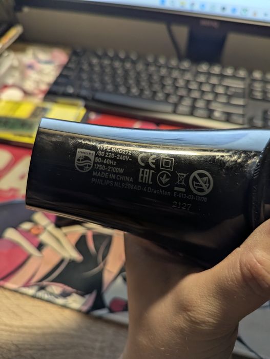 Фен Philips Dry Care Pro 2100 (BHD272)