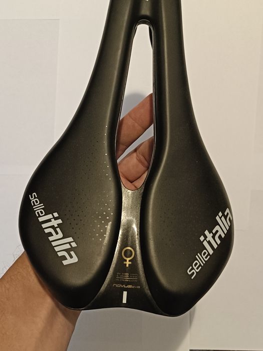Vând sa scaun cursiera Selle Italia