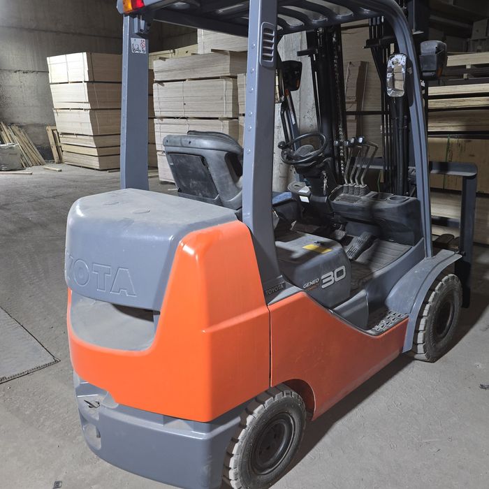 Продам вилочный погрузчик