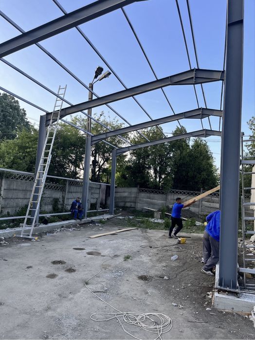 Vand hala metalica super pret