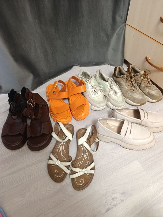 Обувь вся за 5000 тнг