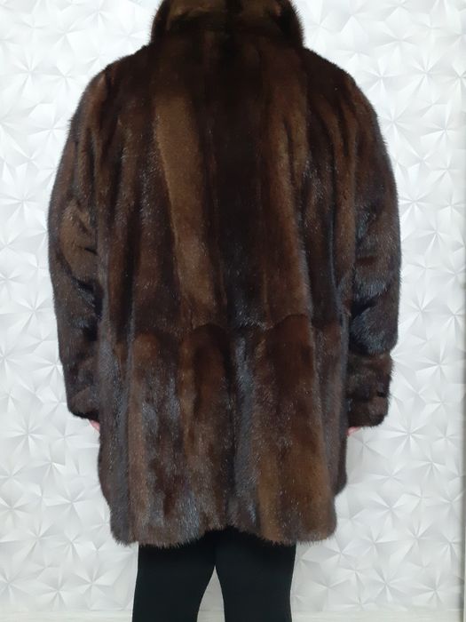 Продам норковую шубу