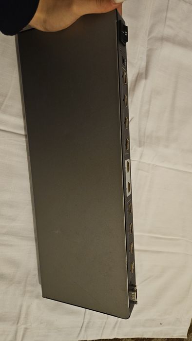 HDMI splitter 2x8