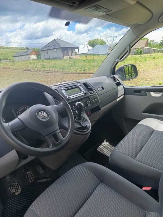 Volkswagen Transporter T5.1 Facelift 2.0 TDI 102 CP, AC, 3 locuri, Euro 5