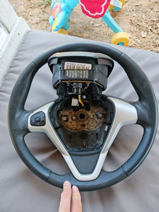 Волан с airbag Ford Fiesta mk7