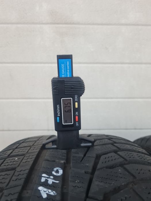 Зимни гуми 2 броя HANKOOK Winter Icept Evo2 215 55 R17 дот 3119