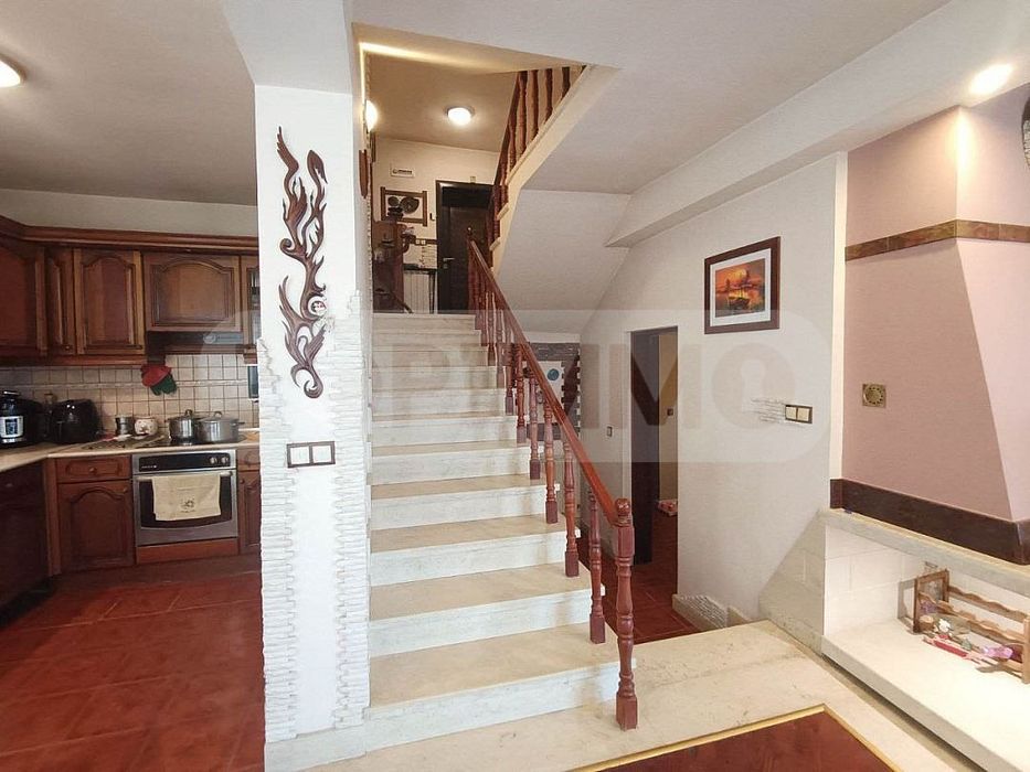 Продава се Къща в Варна, Виница - 294 кв.м за 1902 €/кв.м - Снимка #5