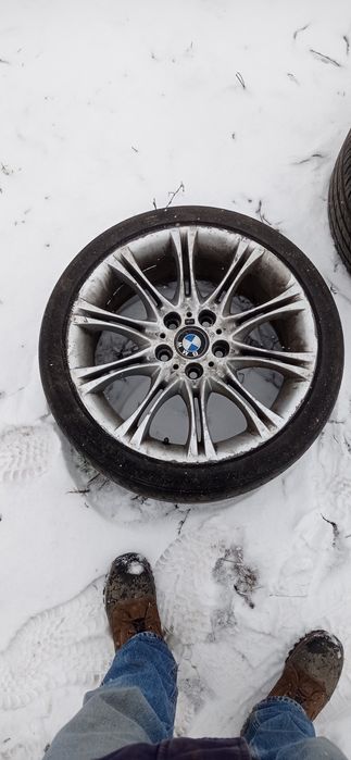 Jante BMW Style 135, anvelope pe spate noi