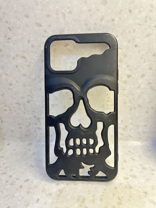 Чехлы на iphone 12