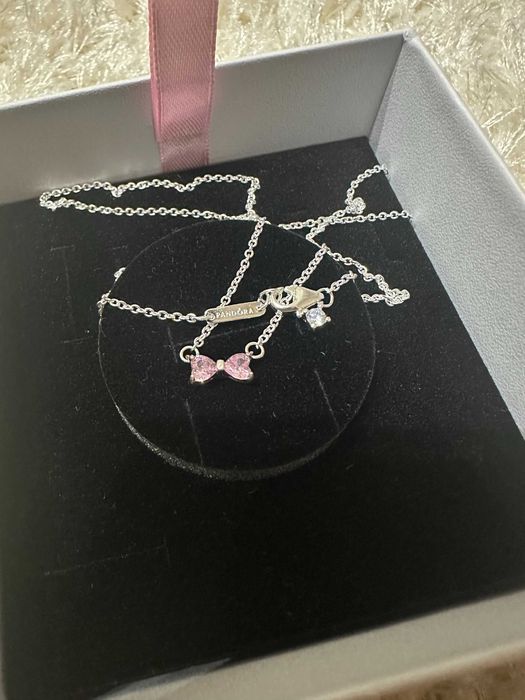 Colier Pandora cu funda roz
