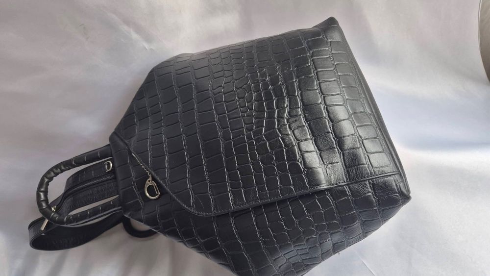 Geanta  piele naturala negru/rucsac