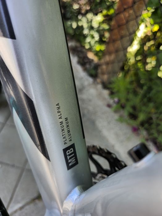 Trek Procaliber 8 29 цола M размер 1х12 XT , Rockshox Recon 140mm Проходни оси Като нов