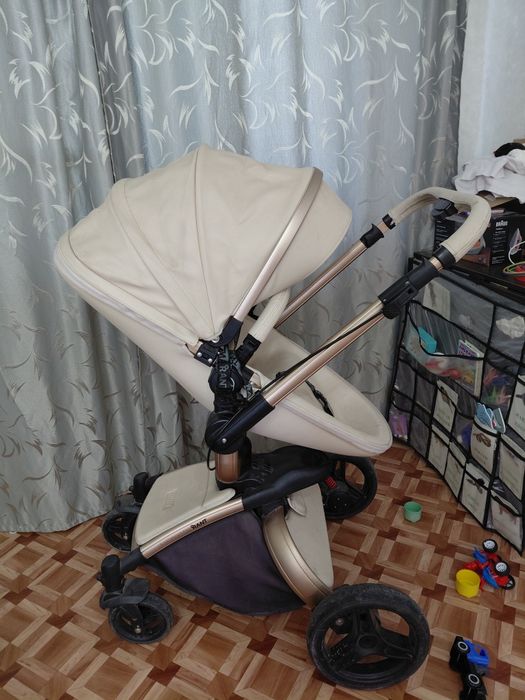 Коляска детская, качественная.