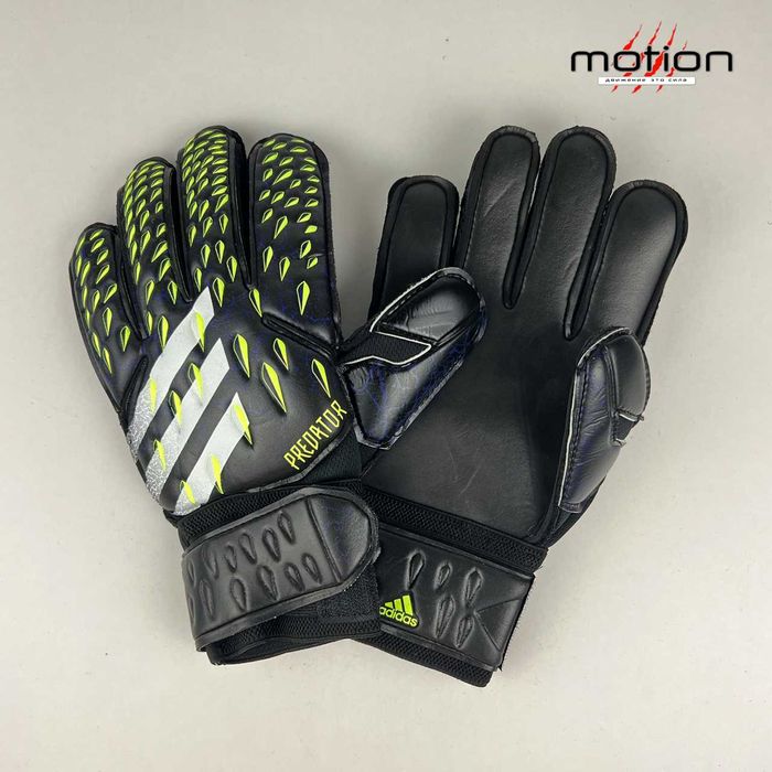 Вратарские перчатки Adidas Predator, черный, оранжевый (размеры: 8,9)