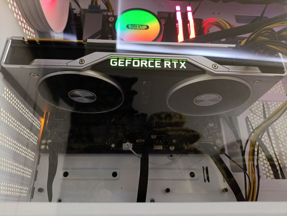 Игровой ПК нового поколения DDR5 в белом корпусе, мощная сборка