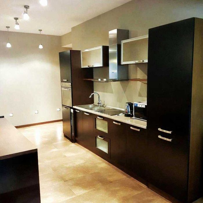 Дава се под наем Тристаен апартамент в Пловдив, Христо Смирненски - 120 кв.м за 398.82 € - Снимка #1