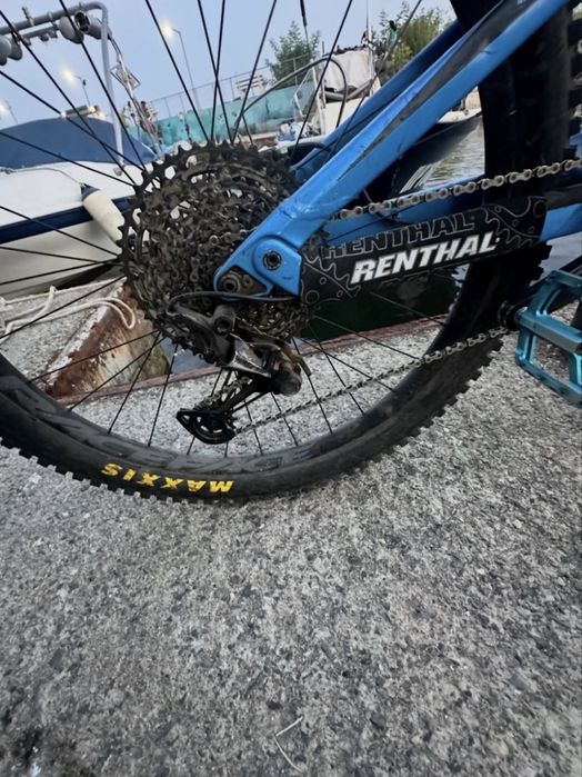 Продавам canyon neuron blue