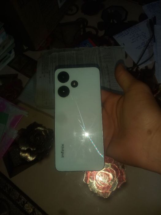 Infinix hot30i 8/128