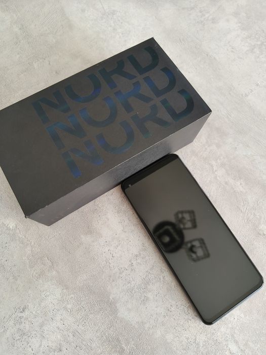 OnePlus Nord 2T смартфон