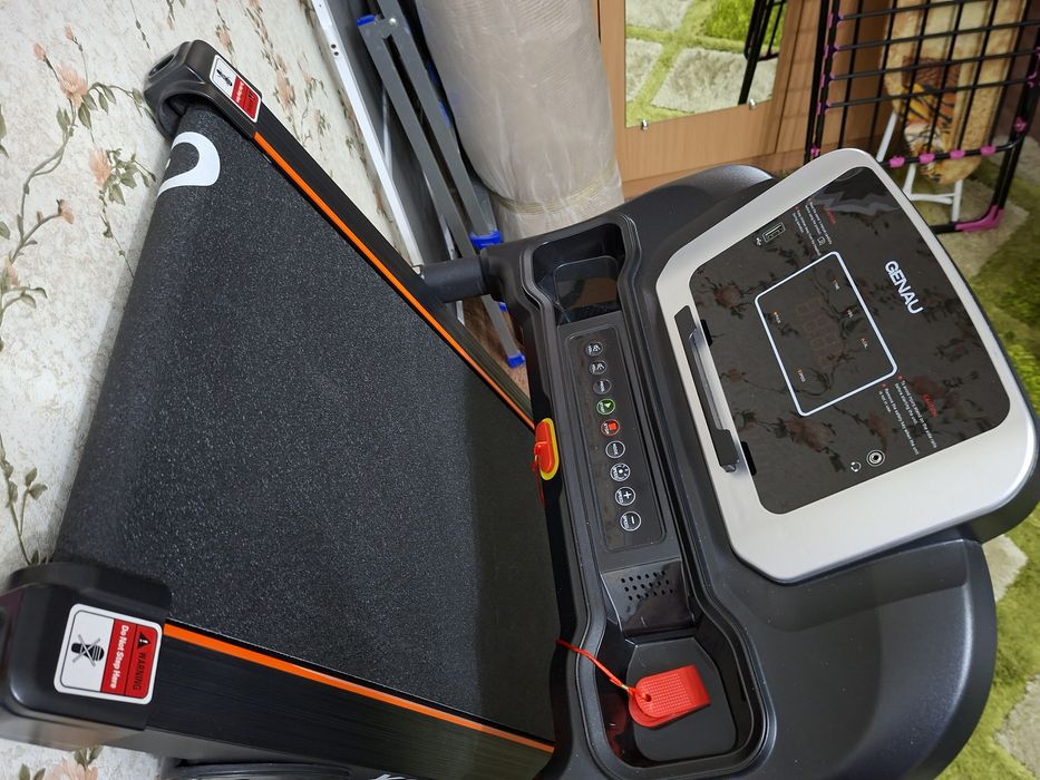 Продам беговую дорожку.