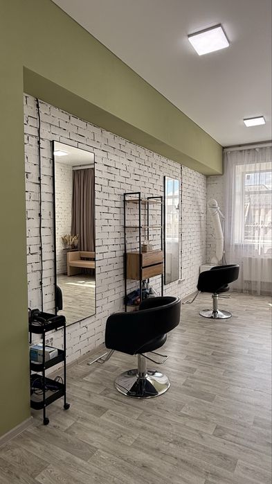 Парикмахерское кресло/рабочее место