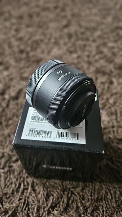 Obiectiv canon RF 50mm f1.8 STM