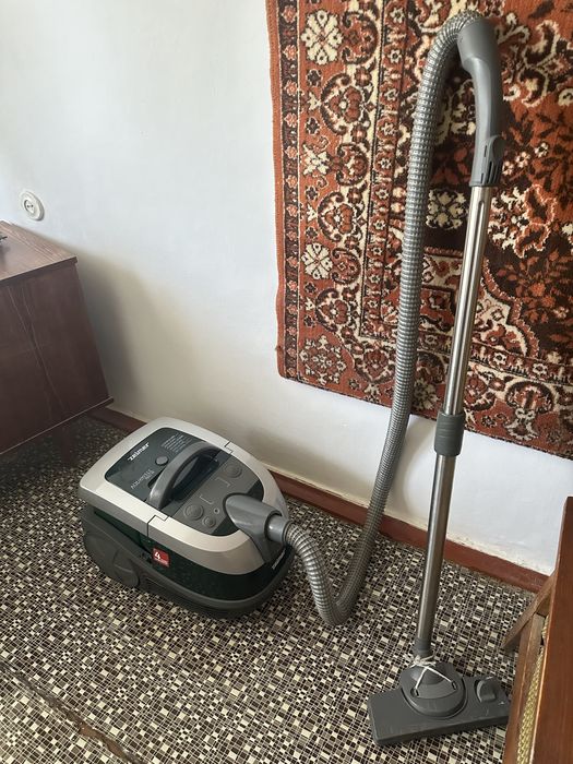 Продается моющий пылесос 3B1 Zelmer