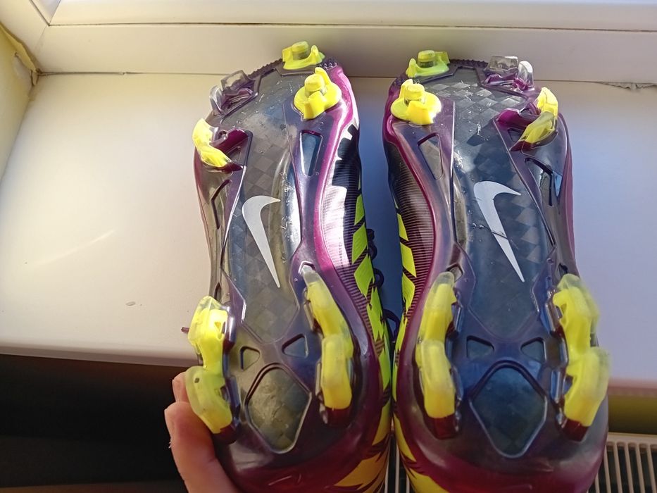 Ghete fotball Niker mercurial vapor și superfly 3